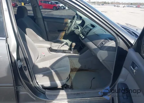 2005 Toyota Camry Le из США, поврежденный, VIN 4T1BE32K25U561788